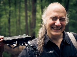 Volker Schütz und  der Parasit – Kunst im Wald